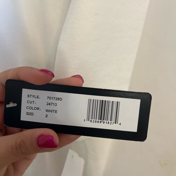 White long sleeve dress - Picture 4 of 6